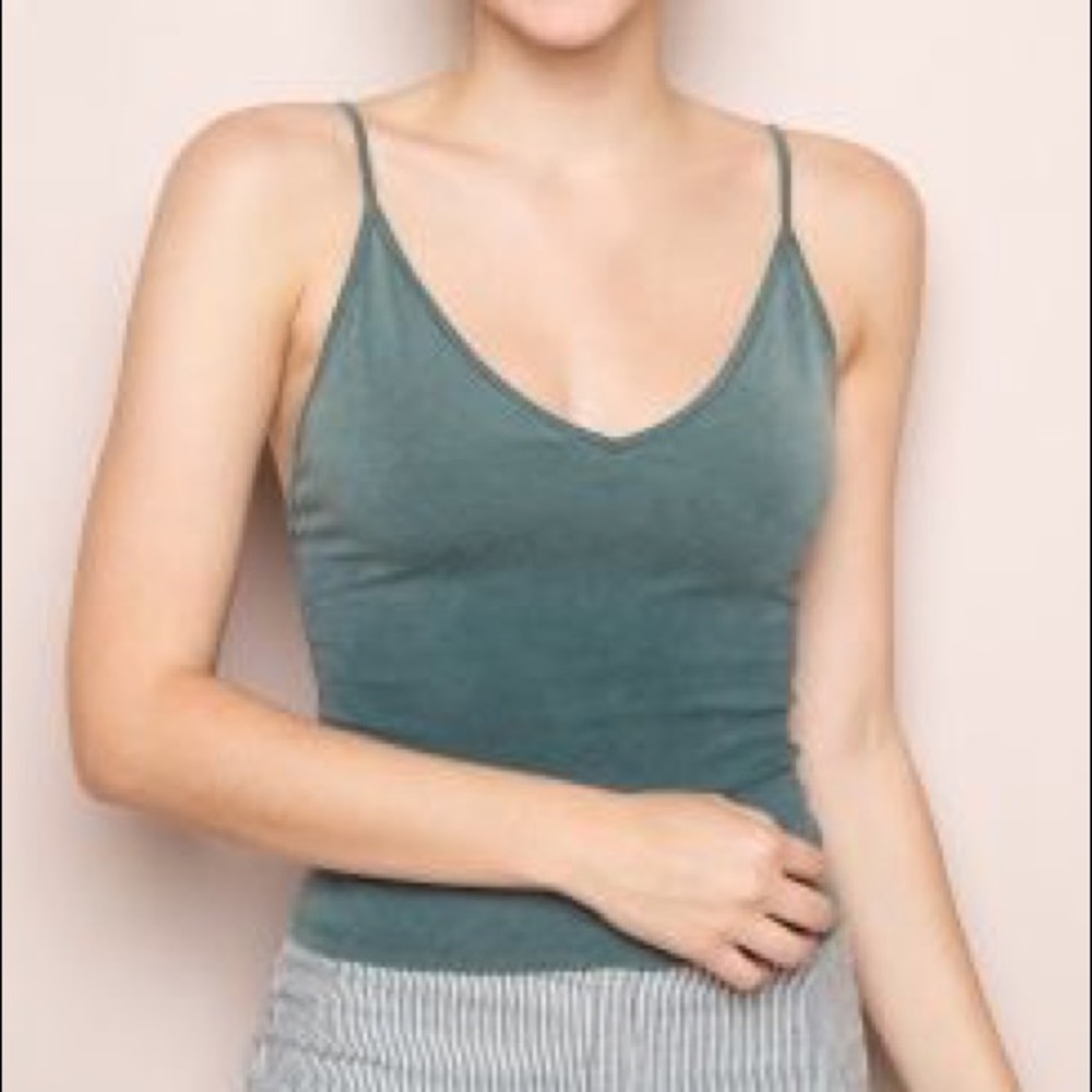 BRANDY MELVILLE TANK!!